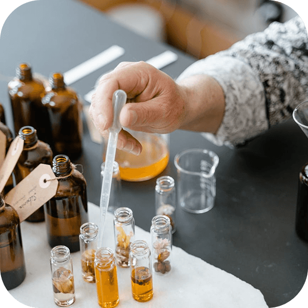 Bottle your own unique Parisian story - 4